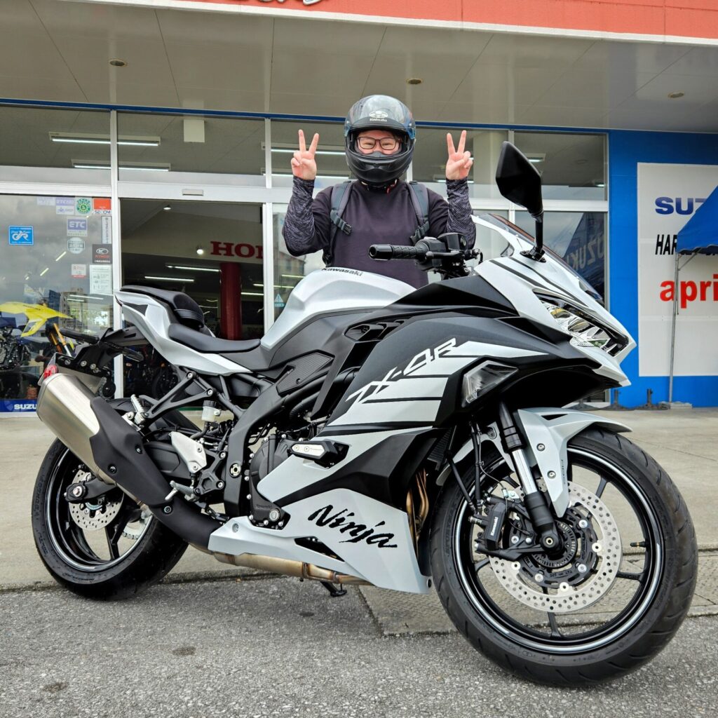 ZX-4R SEをご成約頂きました！